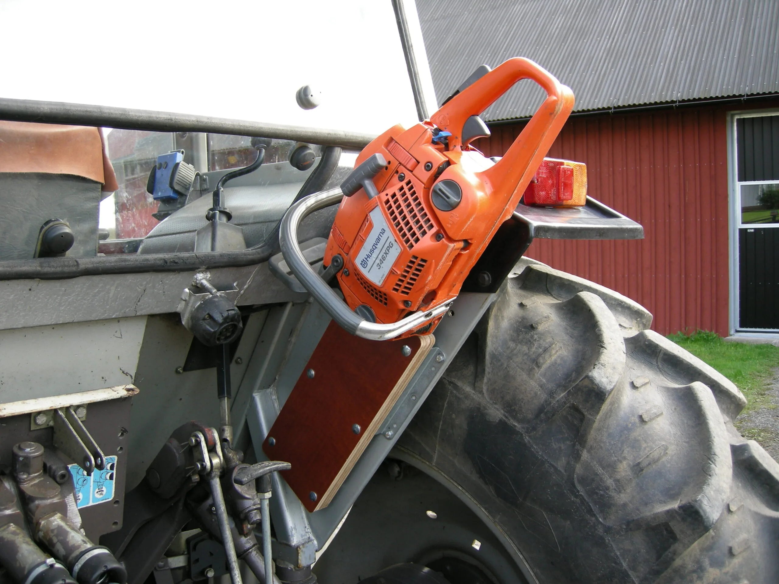 Ekagårdshållaren Chainsaw