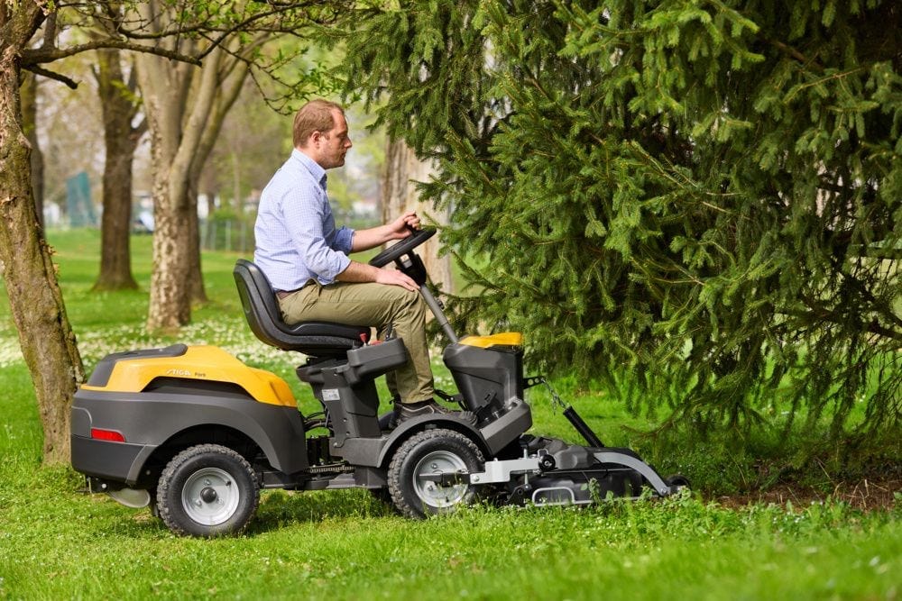 Stiga Park 500 WX 4WD Honda PowerHead incl. 100 Cutter Deck
