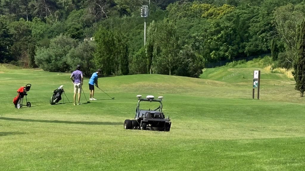 FJ Dynamics RM21 - Robotic lawnmower for large areas