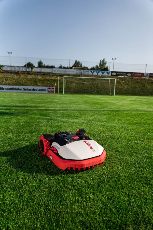 Kress Mega KR133E rek 3000m² max 4400m² + OAS - Robotgräskli