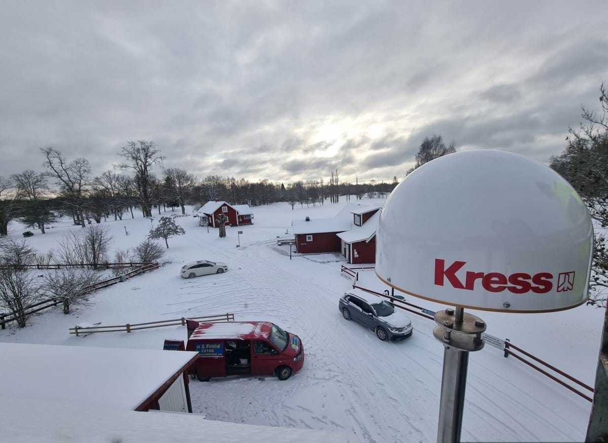Kress RTK Mega 12000m² KR233E + OAS Kabelfri robotgräsklippa