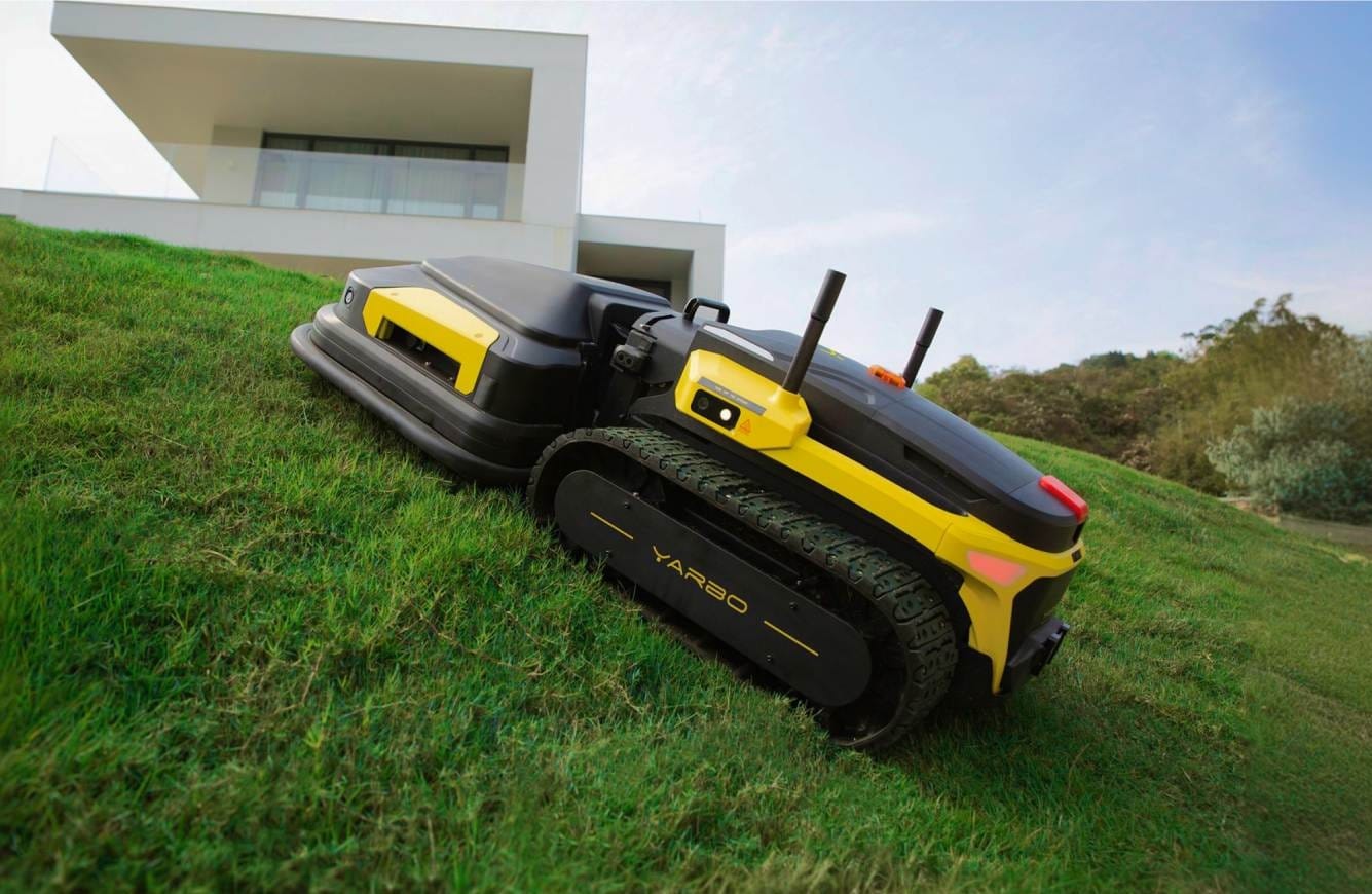 Yarbo robotenhet + M1 Klippaggregat - upp till 24.000m²