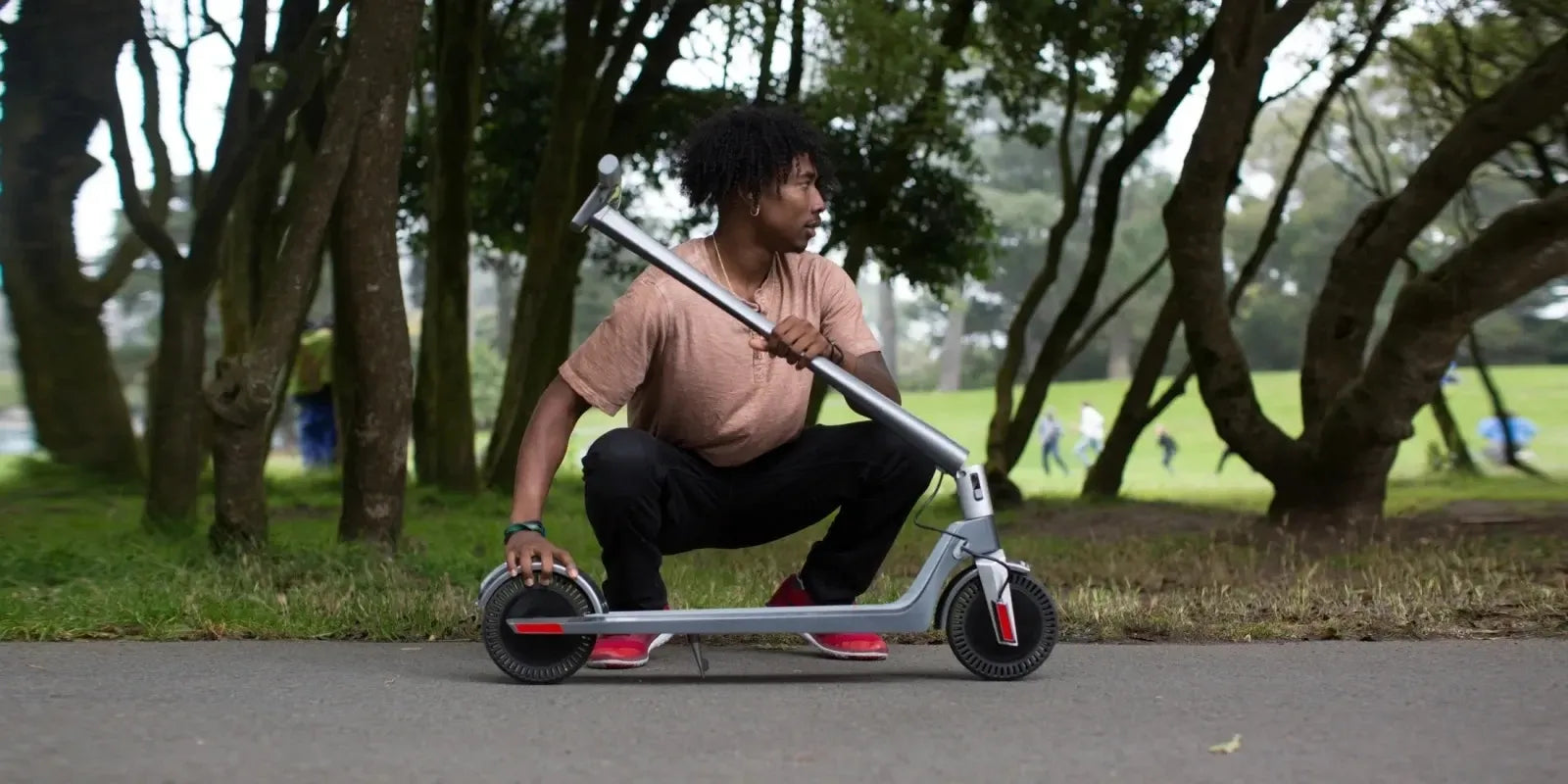 unagi-e500-2wd-elscooter-kolfiber