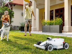 ROBOTGRASKLIPPARE BILLIG KABELFRI 4WD LUBA2 2